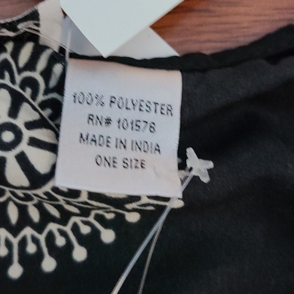 NWT swimsuit cover up - Picture 4 of 8